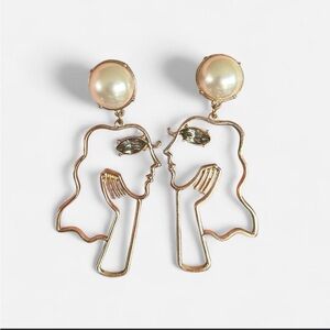 Face Outline Design Gold Tone Earrings